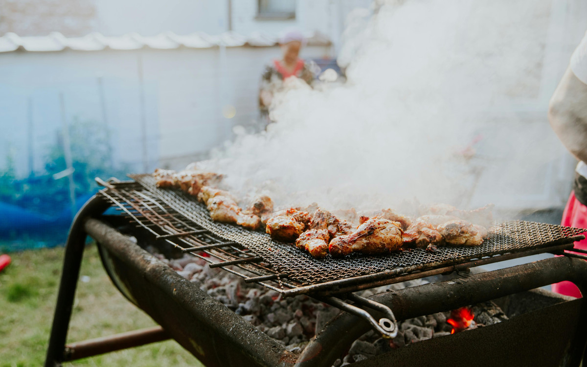 Zostawili grill na balkonie, nagle rozegrał się dramat. Spłonęło ponad 60 mieszkań