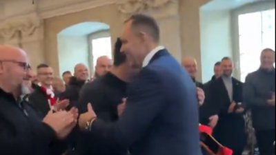 Skandal na Jasnej Górze. Trudno uwierzyć, z kim witał się Karol Nawrocki