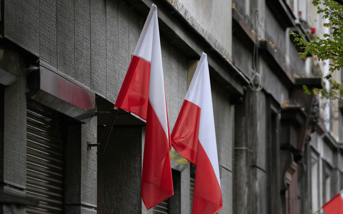 Wywiesisz tak flagę i będzie problem. Grozi 5000 zł mandatu, a nawet areszt
