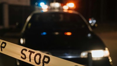 Strzelanina nad jeziorem. Co najmniej 10 osób zostało rannych