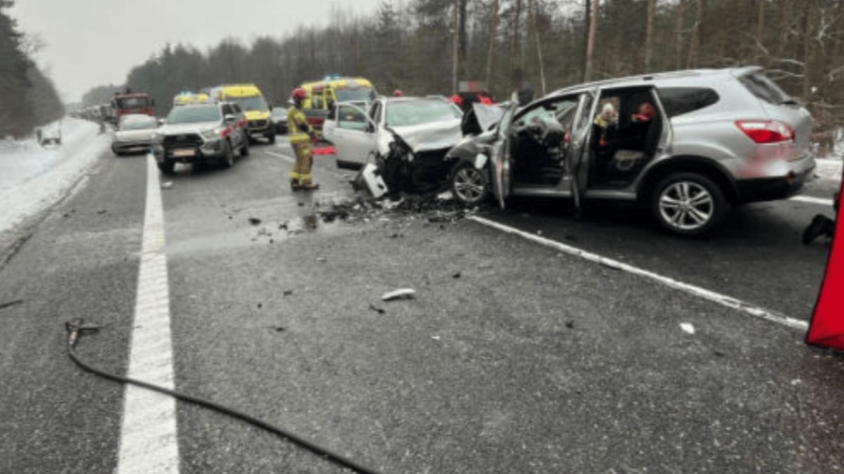 Wypadek, fot. KM PSP w Rzeszowie