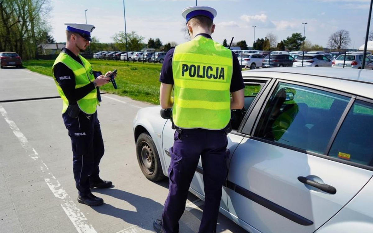 Ile zarabia policjant w Polsce? Podali konkretne liczby, kwoty zaskakują