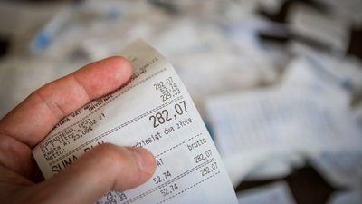 Surowe kary za wyrzucanie paragonów. Można dostać nawet 500 zł mandatu