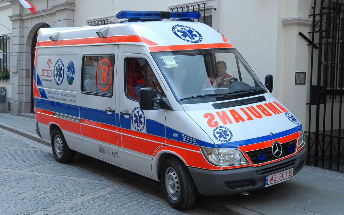 Nastolatek nagle runął na ziemię, nie żyje. Dramat w galerii we Wrocławiu