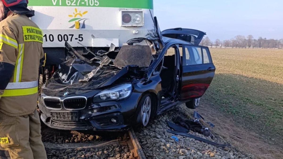 Wypadek w Ogorzelicach. Fot. KMP w Płocku