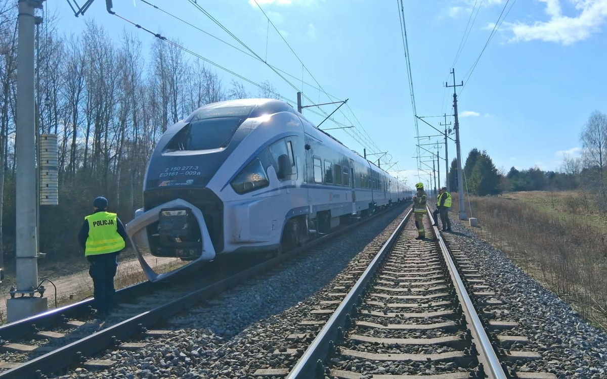 Nie żyje jedna osoba, pilna ewakuacja 350 pasażerów pociągu. Dramat w Świętokrzyskiem