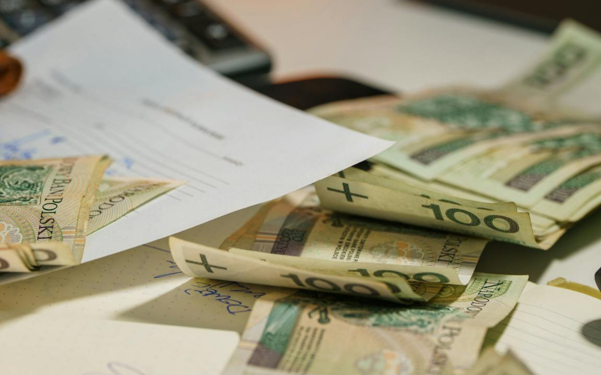 Polacy nie zgłaszają się po pieniądze po zmarłych. W ZUS czeka 660 mln zł