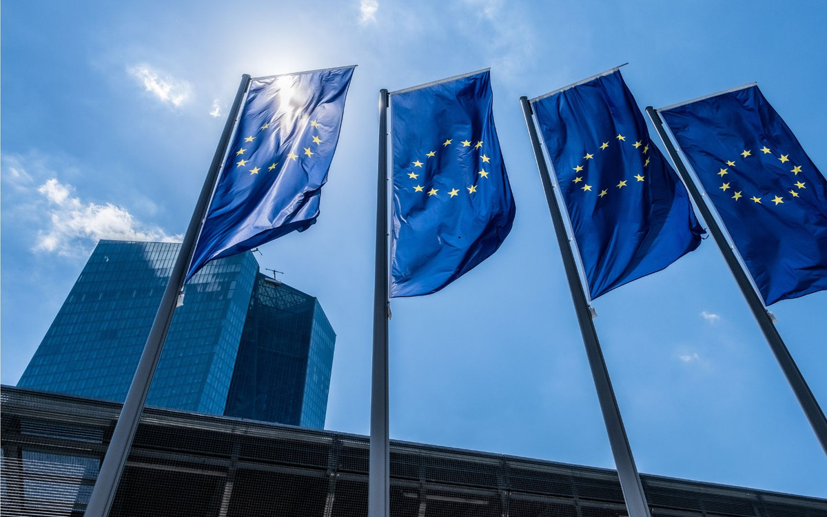 Bank centralny apeluje o wypłacanie gotówki z kont. Wskazano konkretną kwotę