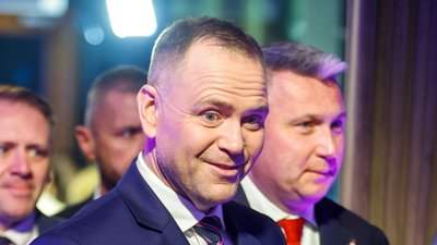Wyważyli drzwi u rodziny Nawrockiego. Służby musiały interweniować