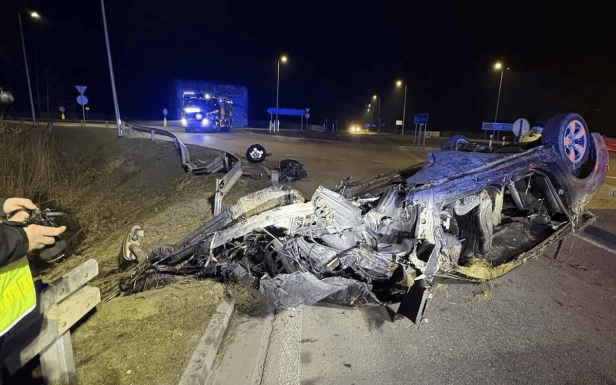 Nie żyje 28-letni kierowca BMW, 19-latkę zabrał LPR. Jest więcej rannych