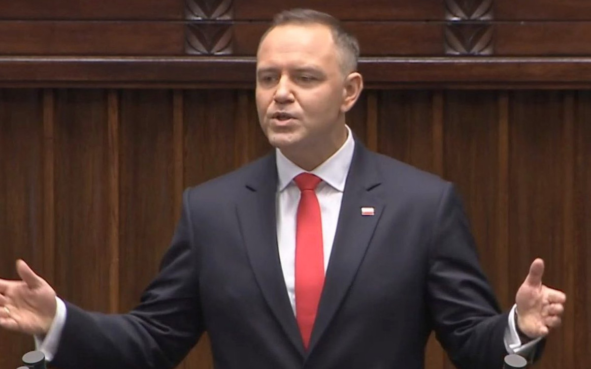 Burza po wecie Nawrockiego. Dostał notatkę od służb, a i tak uderza w interesy Polaków