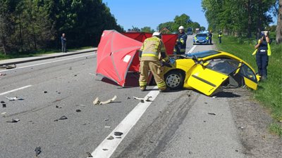 Dramat na drodze w Dzień Matki. Nie żyje 72-latka, jedna osoba została ranna