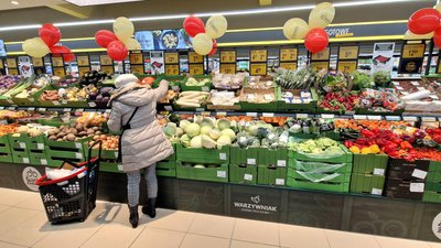 Ostatni dzwonek na zakupy przed Wielkanocą. Po tej godzinie w sobotę klienci pocałują klamkę
