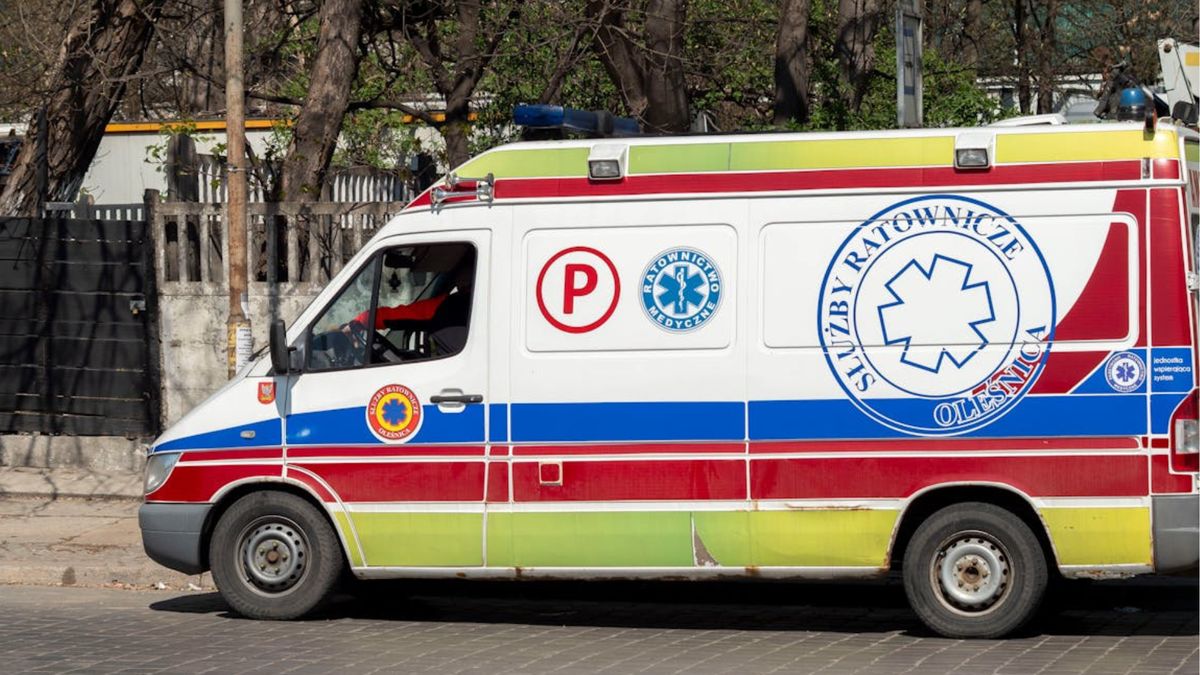 karetka fot. SHOX ART z pexels (zdjęcie podglądowe)