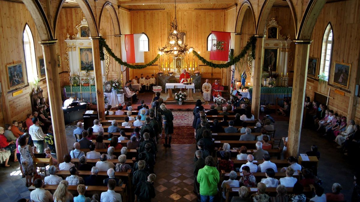 kościół (Fot. Piotr Rydzewski, CC BY-SA 3.0 , via Wikimedia Commons)