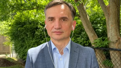 Zbigniew Ziobro w niedzielny wieczór przerwał milczenie. Ujawnił, gdzie się znajduje