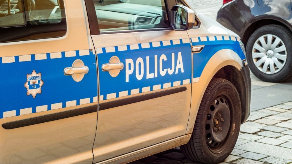 Policja, alarmy bombowe fot. SHOX ART z pixabay