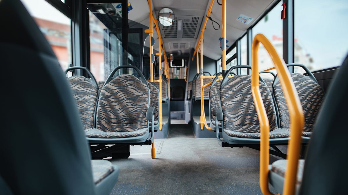 autobus, Fot. Drazen Zigic/Freepik