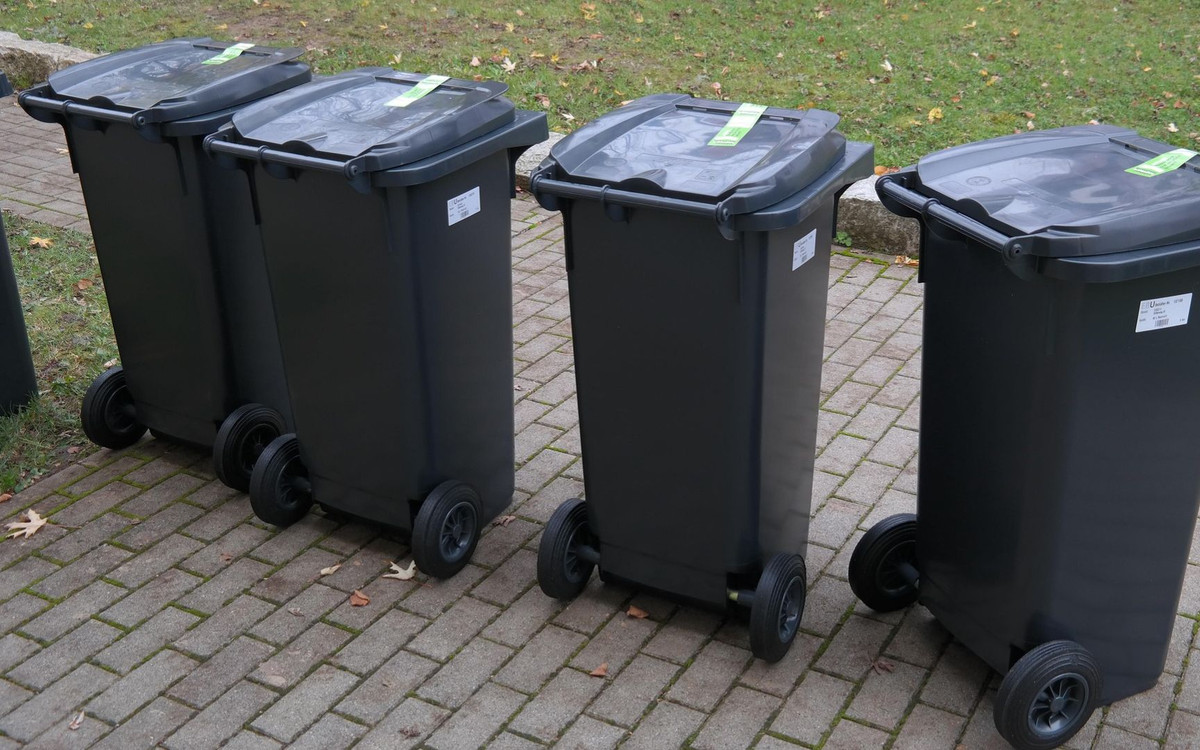 Te osoby są zwolnione z opłat za śmieci. Wniosek mogą złożyć nie tylko seniorzy