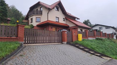 Urzędnicy wchodzą na posesje. Robią kontrole i fotografują