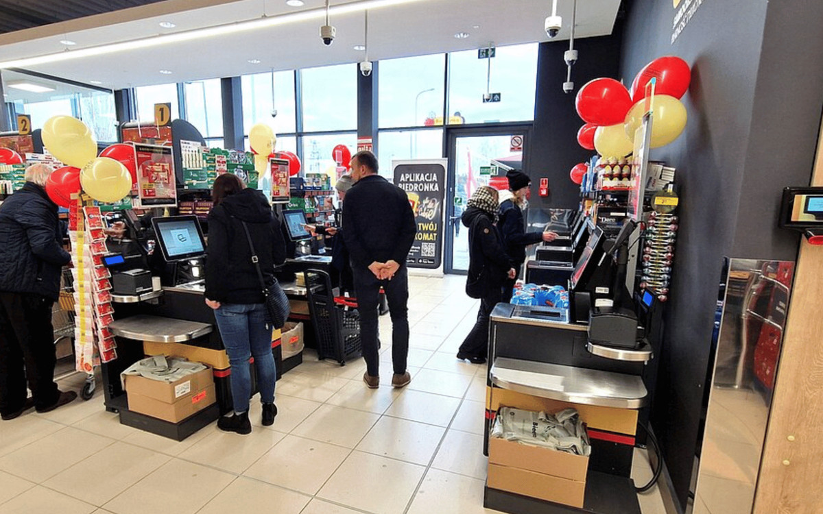 Biedronka pilnie apeluje do klientów. W jednym z produktów wykryto poważną wadę