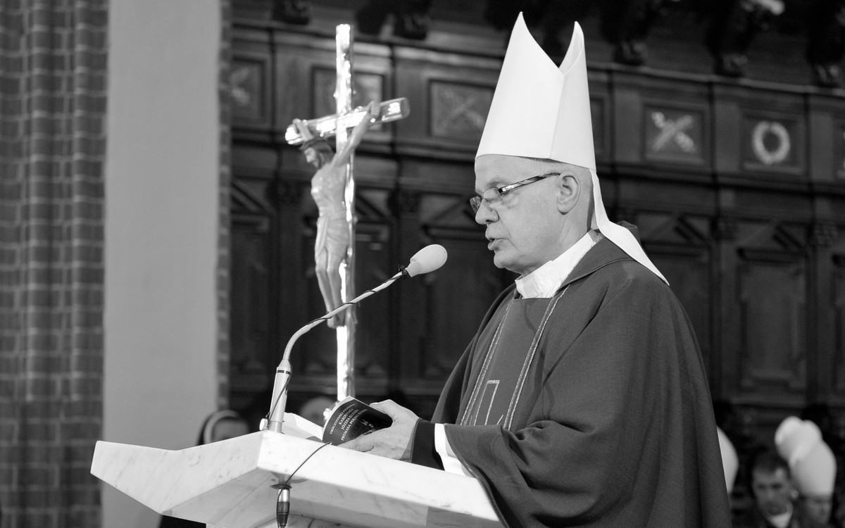 Nie żyje abp Józef Michalik. Tragiczne wieści obiegły Polskę