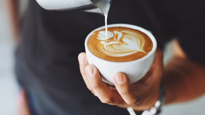 Wzięli pod lupę popularne kawy i wybrali najlepszą. Można kupić ją w Polsce