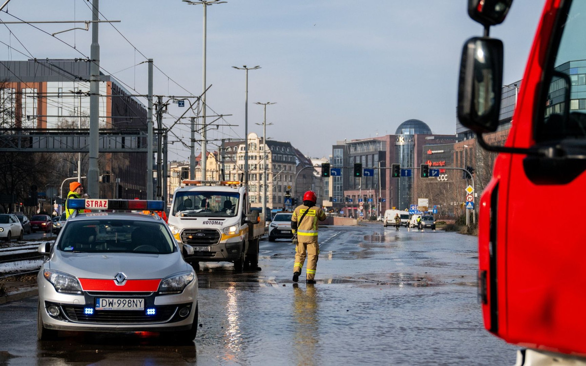 Ulice nagle zamieniły się w rwące potoki. Dramat w polskim mieście, służby w akcji