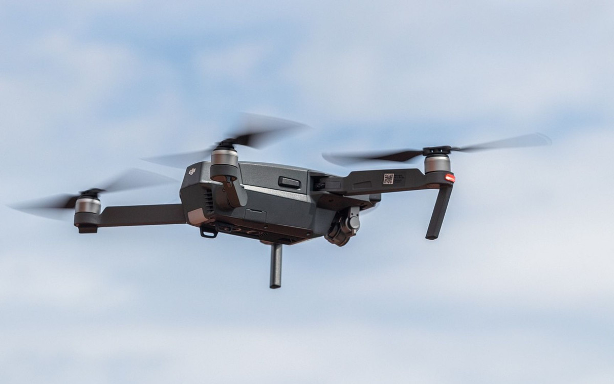 Dron spadł na teren jednostki wojskowej. Żandarmeria wydała pilny komunikat