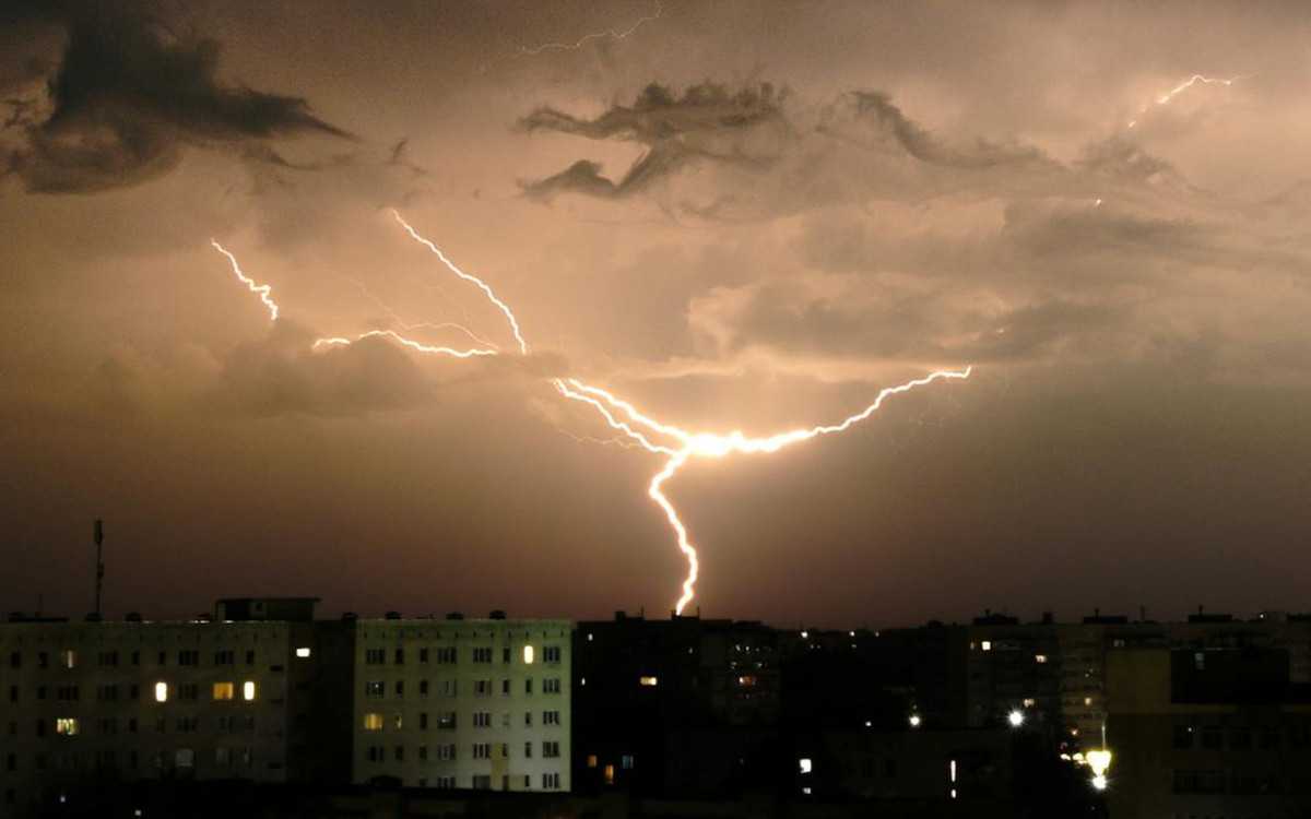 Nagłe załamanie pogody, IMGW pilnie ostrzega. W tych regionach będzie najgorzej