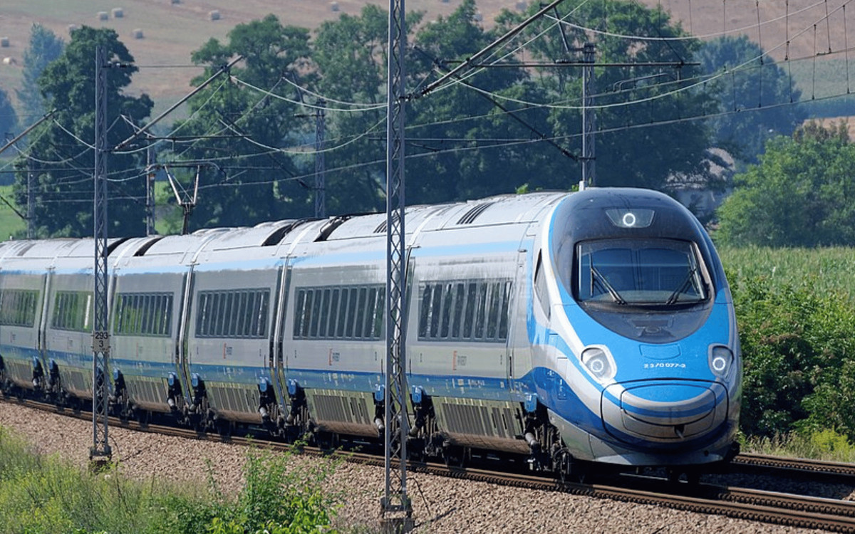 PKP szaleje przed feriami, właśnie ogłosili. Te osoby pojadą za 1 zł