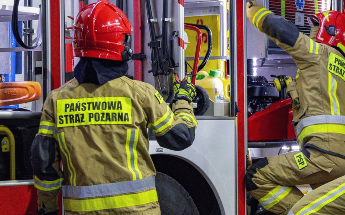 Tragiczny pożar w czwartkowe popołudnie. Nie żyje kobieta, na ratunek było za późno