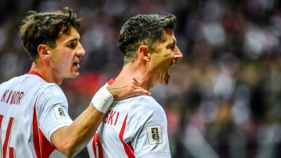 W trakcie transmisji meczu z Ukrainą na ekranie nagle pojawił się nietypowy znaczek. Wiemy, co oznacza