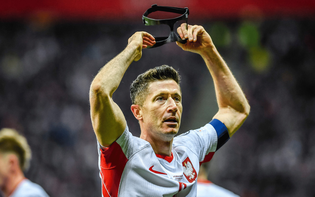 Godziny przed ostatnim meczem w Barcelonie Lewandowski wydał komunikat. Będzie gorąco