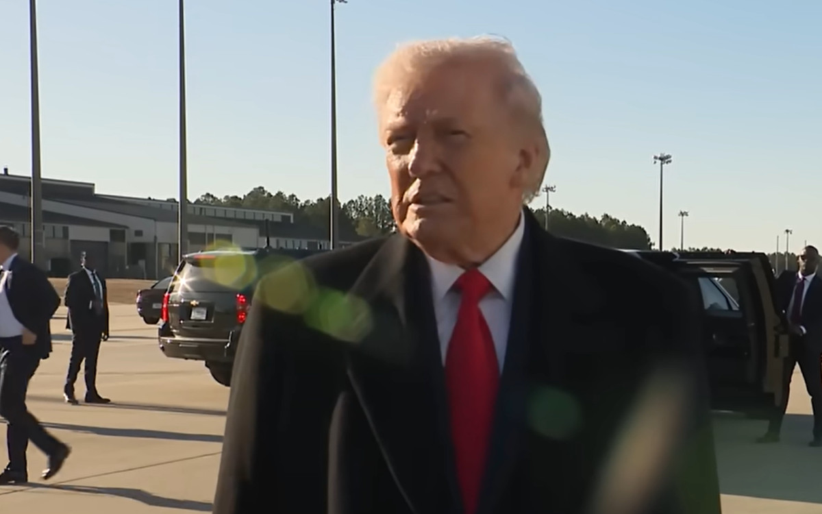 Najpierw dziwne siniaki, teraz to. Zdjęcia Trumpa mówią wszystko, lekarz ujawnił co się dzieje