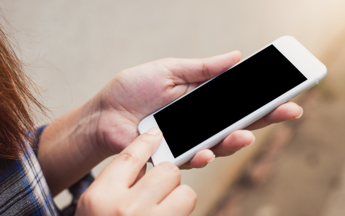 Natychmiast usuń z telefonu te aplikacje. Można stracić pieniądze