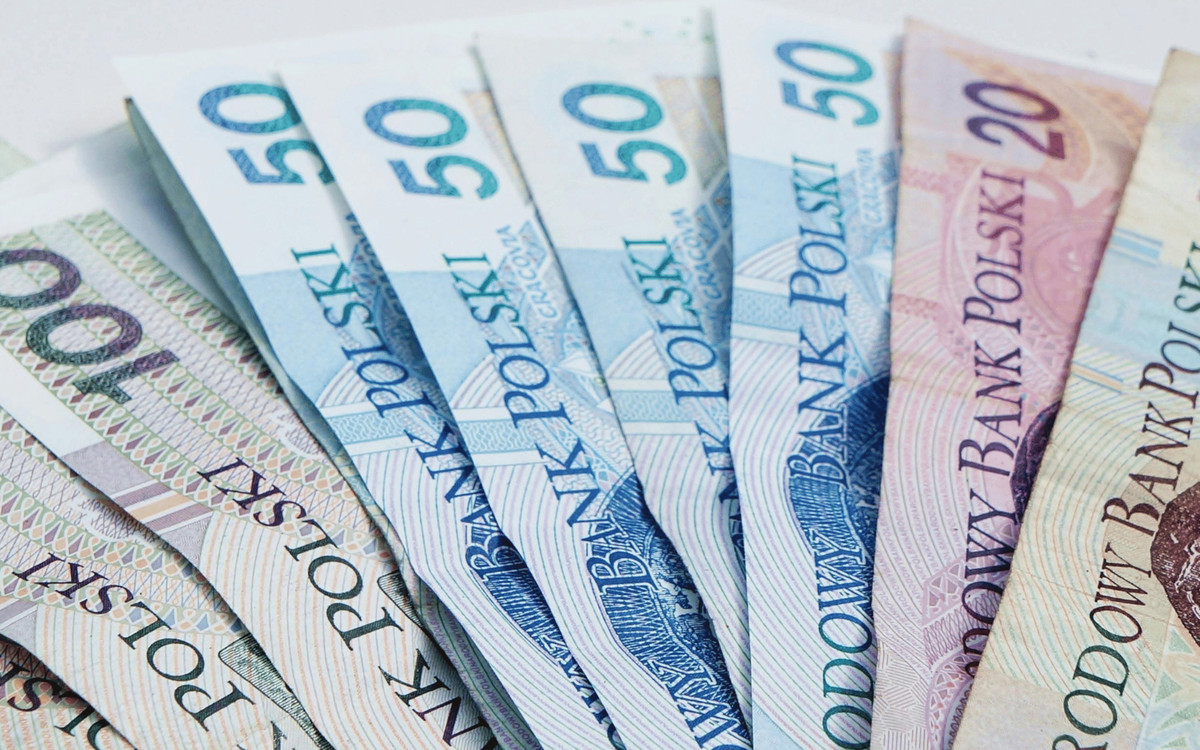 Takich banknotów sprzedawca nie przyjmie. Wielu Polaków o tym nie wie