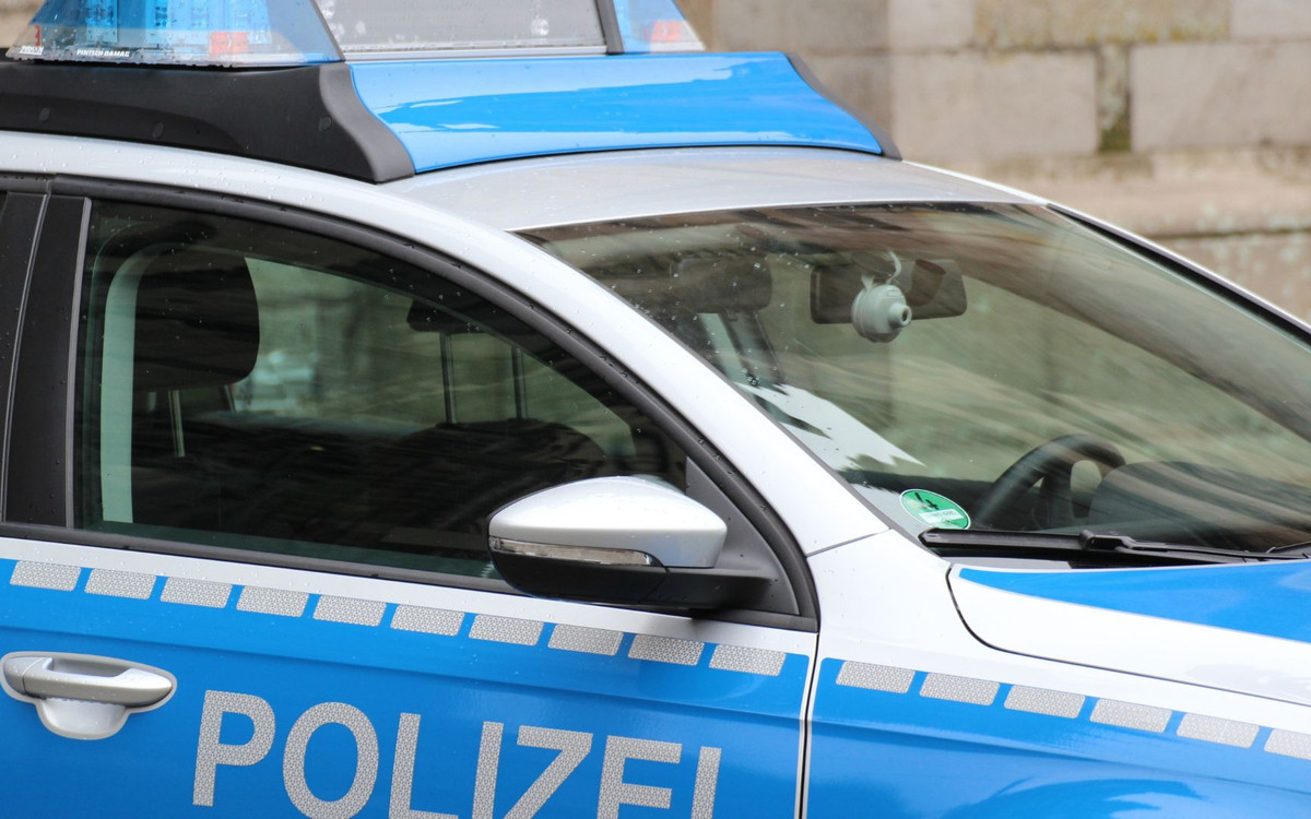 Samochód wjechał w grupę ludzi. Jedna osoba nie żyje, 25 zostało rannych