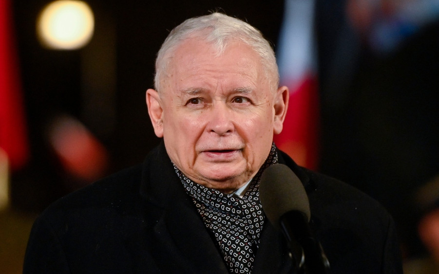 Przyłapali Kaczyńskiego w Wielką Sobotę. Trudno uwierzyć, co zrobił ze święconką