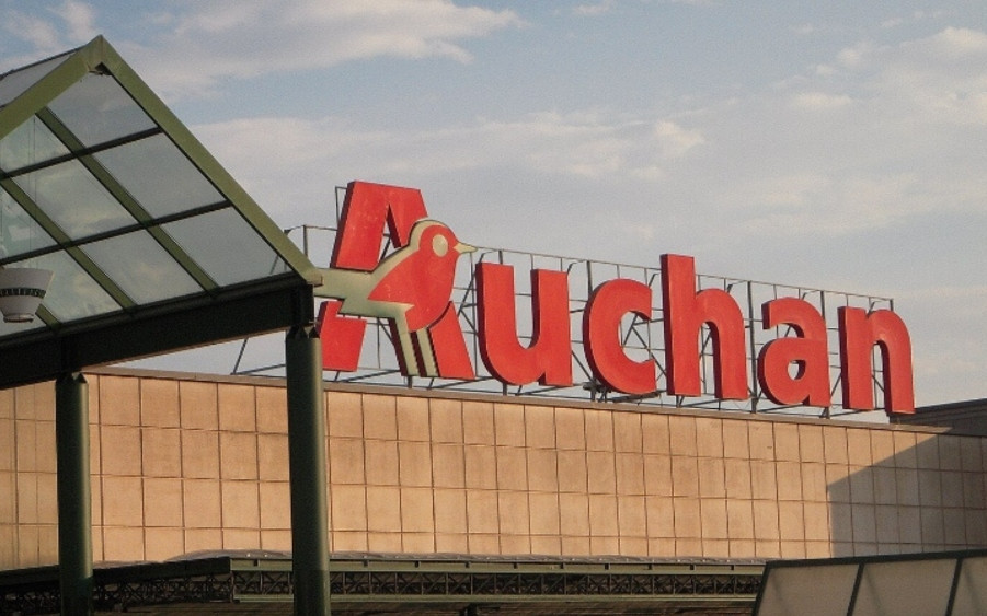 Auchan bije na alarm. Popularny produkt pilnie wycofany, może zawierać szkło