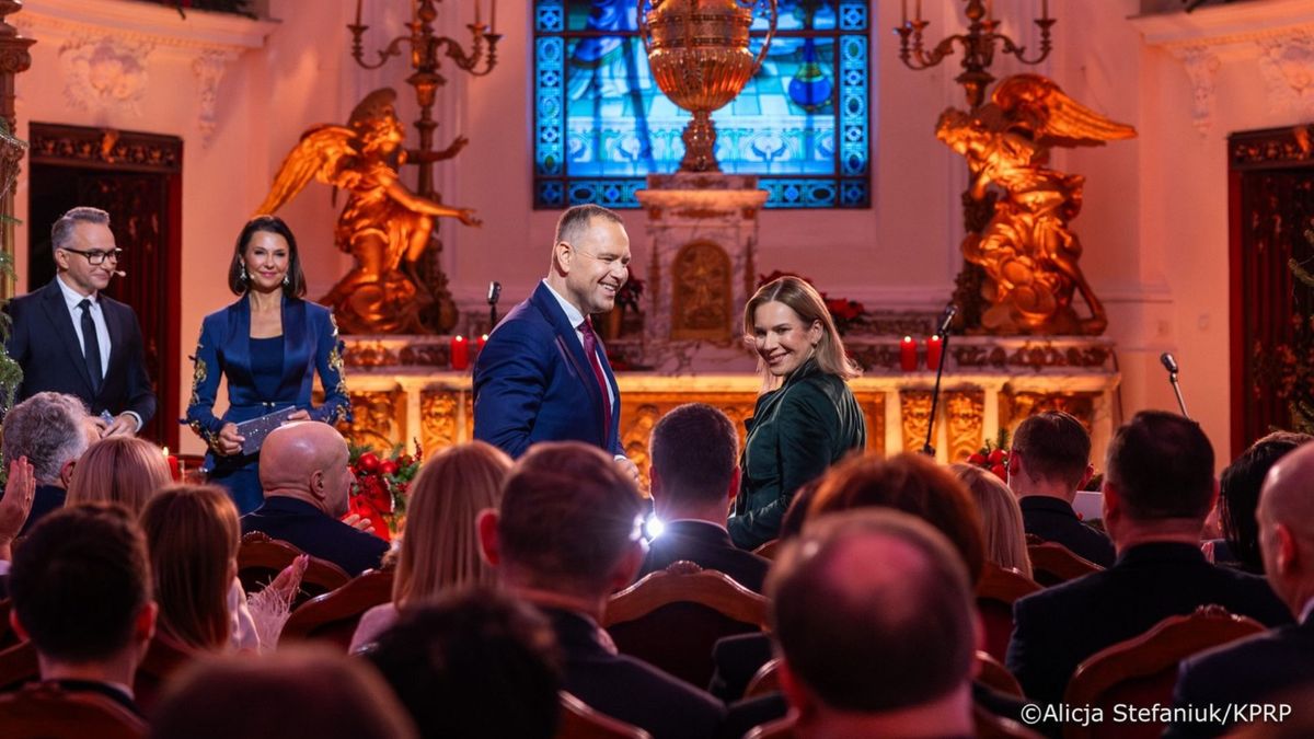 Marta i Karol Nawroccy podczas kolędowania. Fot. KPRP Alicja Stefaniuk