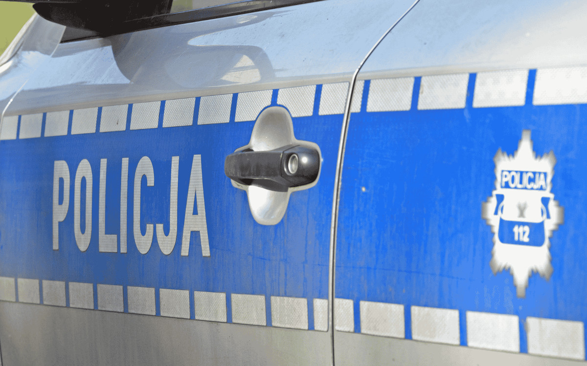 Tragedia w Warszawie. 2-letnie dziecko wypadło z 10. piętra, nie żyje