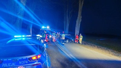 Seria tragicznych wypadków w nocy. Nie żyją dwie osoby, popełniły ten sam błąd