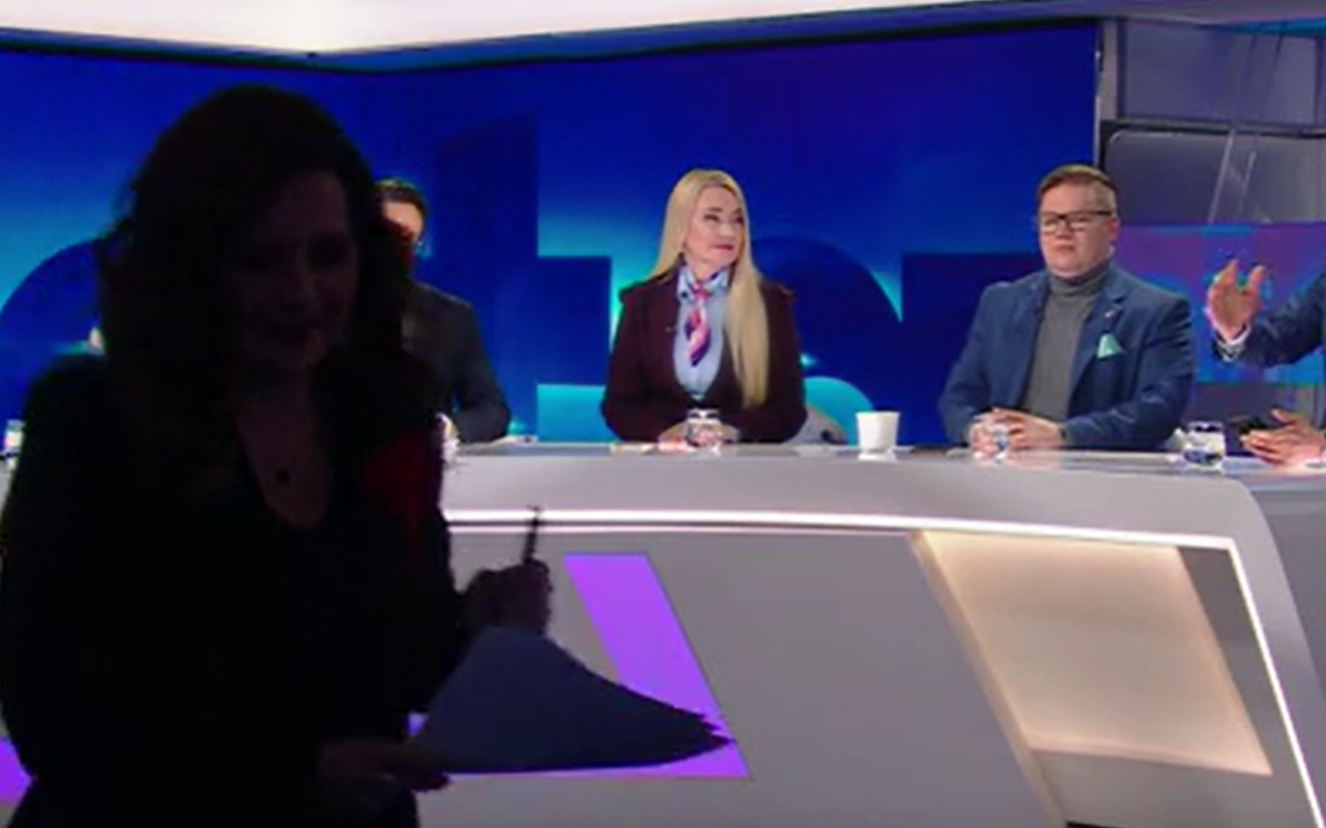 Zaskakujące sceny w Polsat News. Prowadząca wyszła ze studia po tym, co zrobił poseł PiS