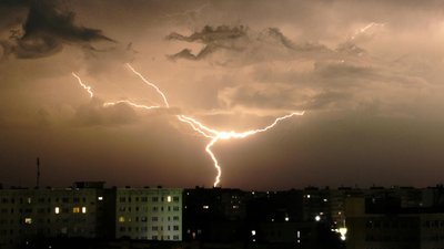 Nagłe załamanie pogody, IMGW pilnie ostrzega. W tych regionach będzie najgorzej