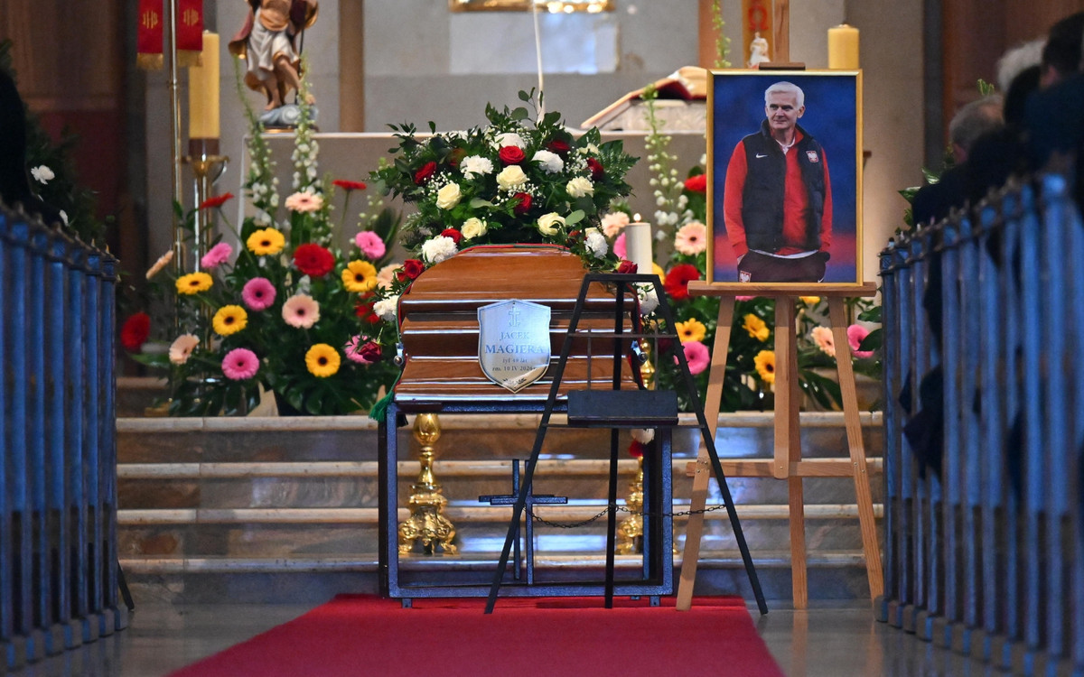 Ostatnie pożegnanie Jacka Magiery. Niebywałe, kto pojawił się na pogrzebie