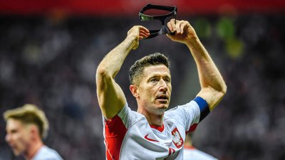 Godziny przed ostatnim meczem w Barcelonie Lewandowski wydał komunikat. Będzie gorąco
