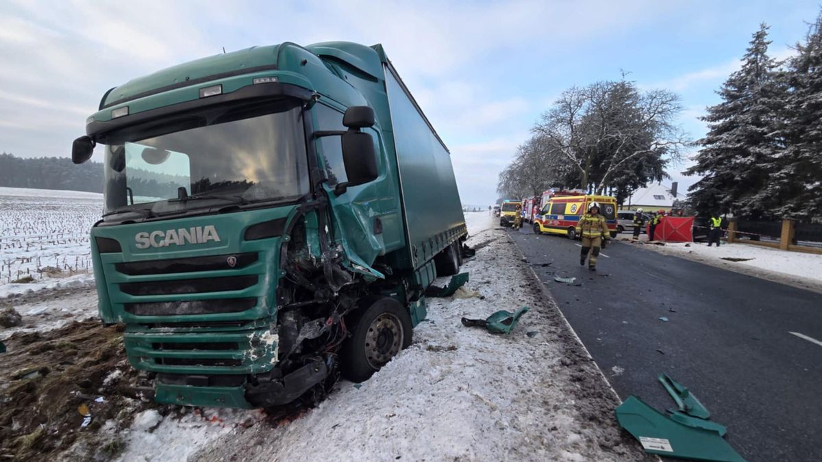Wypadek w Chodzieży. Fot. Komenda Powiatowa Państwowej Straży Pożarnej w Chodzieży.