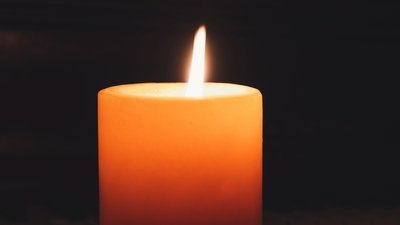 Tragiczne wieści tuż przed weekendem. Nie żyje gwiazdor uwielbianego serialu