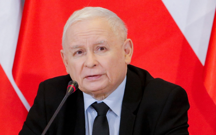 Chwilę przed godz. 15 gruchnęły wieści. Jarosław Kaczyński usłyszał wyrok sądu